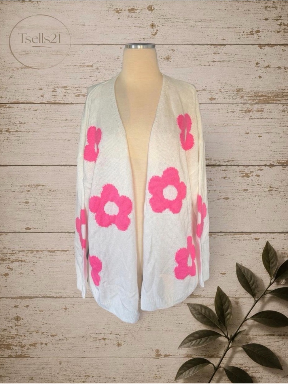 Bright Pink Daisy Knit Cardigan - Size 2XL